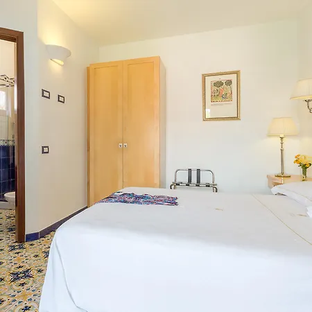 Hotel Eros 4*