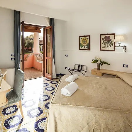 Eros Hotel 4*